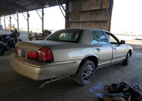 2000 Mercury Grand Marquis Gs z USA, uszkodzony, nr VIN 2MEFM74W7YX682098